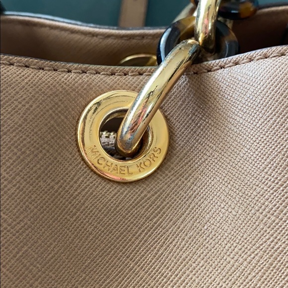 MICHAEL KORS PURSE - Picture 4 of 10